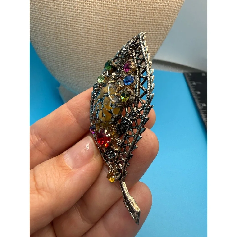 JJ Jonette‎ Jewelry Vintage Silver Tone Rhinestone Multi Color Leaf Brooch Pin